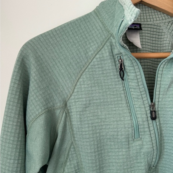 Patagonia R1 waffle pullover - Picture 2 of 6
